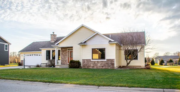 $414,900 | 59699 Park Side Drive, Elkhart, IN 46517