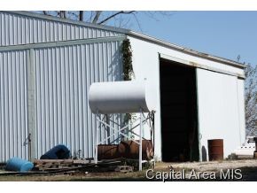 8133 Hendrickson Road Rochester, IL 62563 - Photo 10 of 18