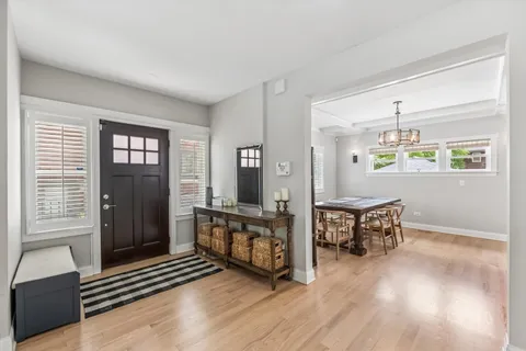 $1,195,000 | 843 North East Avenue, Oak Park, IL 60302