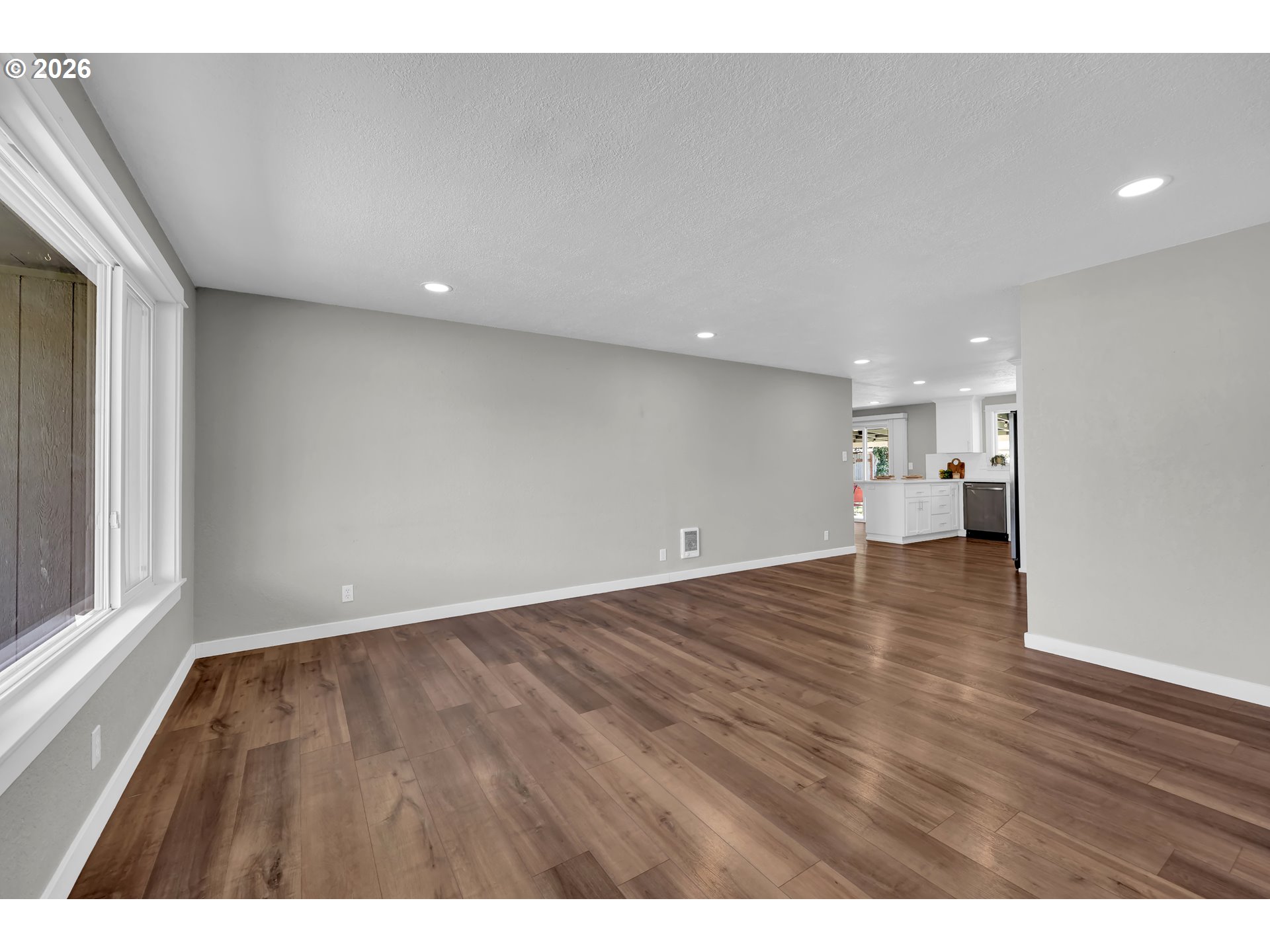 326 North 38th Place Springfield, OR 97478 - Photo 8 of 39
