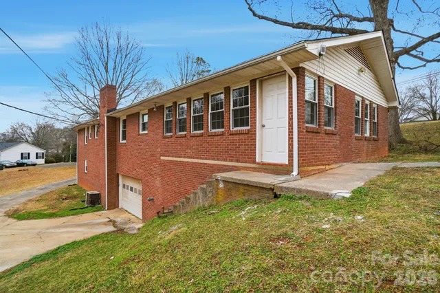 $395,000 | 25 American Avenue Northeast, Concord, NC 28025