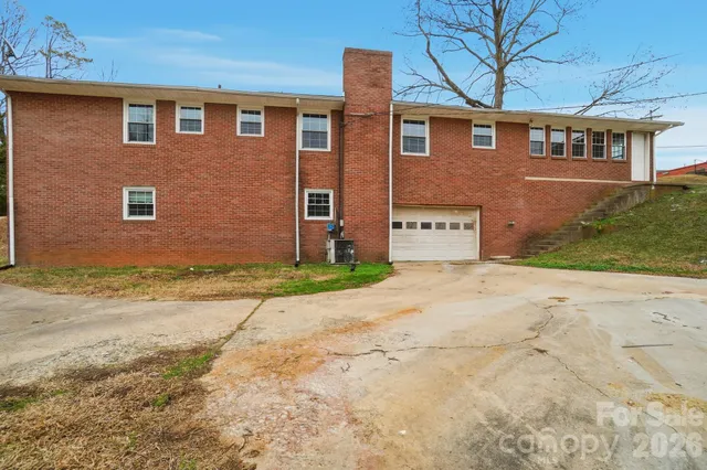 $395,000 | 25 American Avenue Northeast, Concord, NC 28025