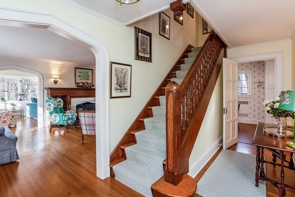 33 Dover Road Longmeadow, MA 01106 - Photo 2 of 40 Gallery Image 2