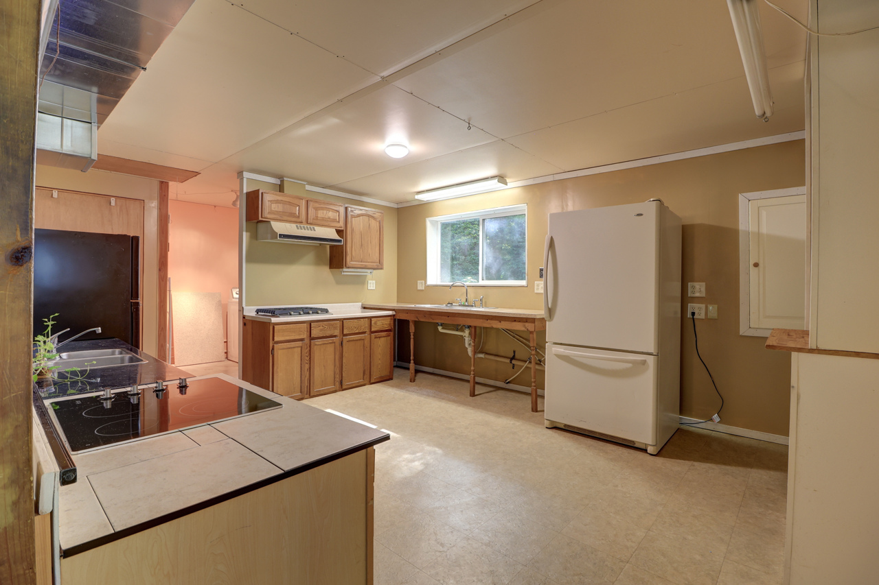 1015 Thome Road Albany, IL 61230 - Photo 8 of 28