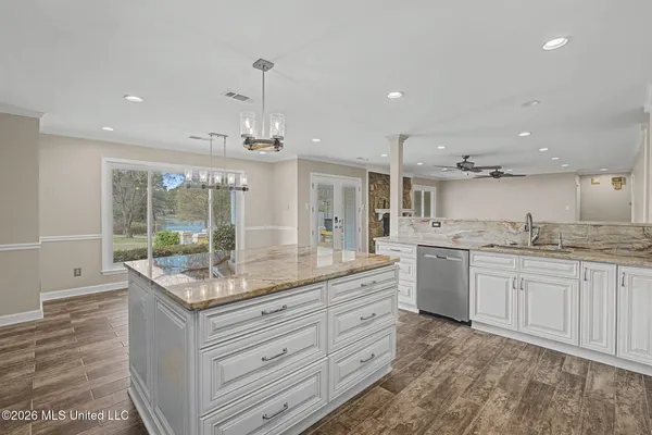 $640,000 | 691 Green T Hernando Ms 38632, Hernando, MS 38632