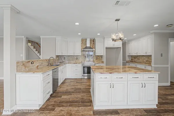 $640,000 | 691 Green T Hernando Ms 38632, Hernando, MS 38632