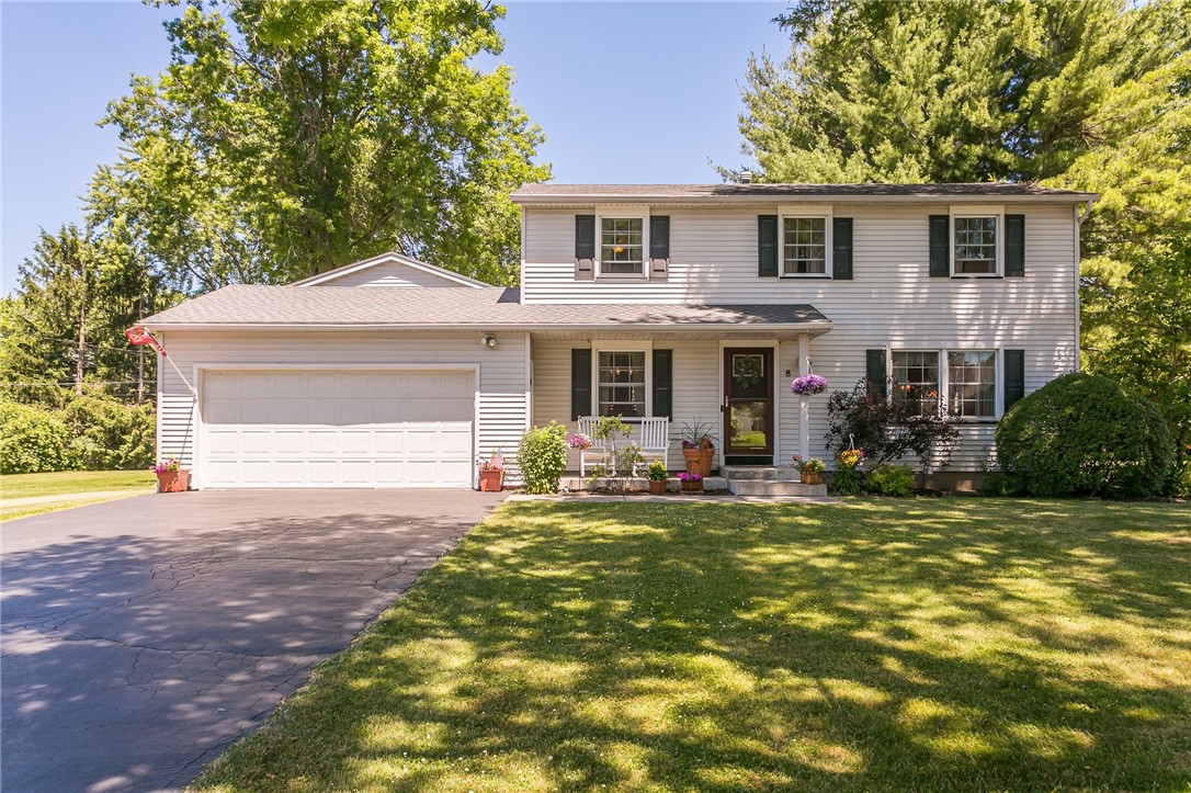 Welcome to 8 Pine Ridge Dr.