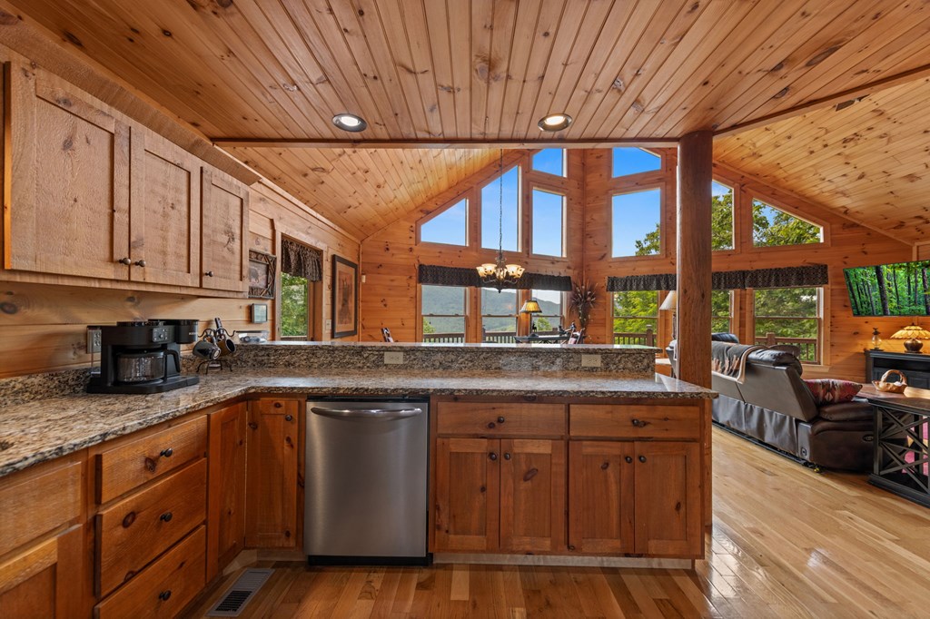 58 Overlook Drive Blue Ridge, GA 30513 - Photo 18 of 67 Gallery Image 18