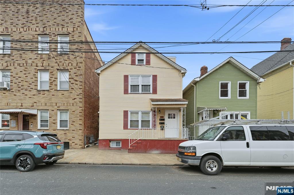 328 John Street Elizabeth, NJ 07202 - Photo 2 of 34
