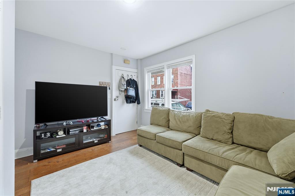328 John Street Elizabeth, NJ 07202 - Photo 21 of 34