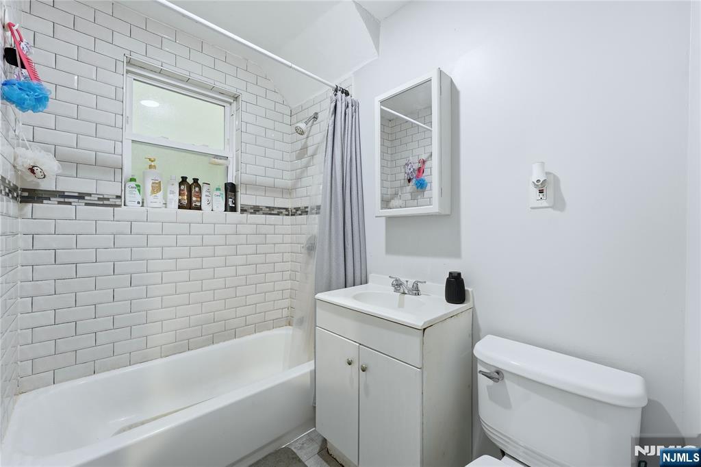 328 John Street Elizabeth, NJ 07202 - Photo 24 of 34