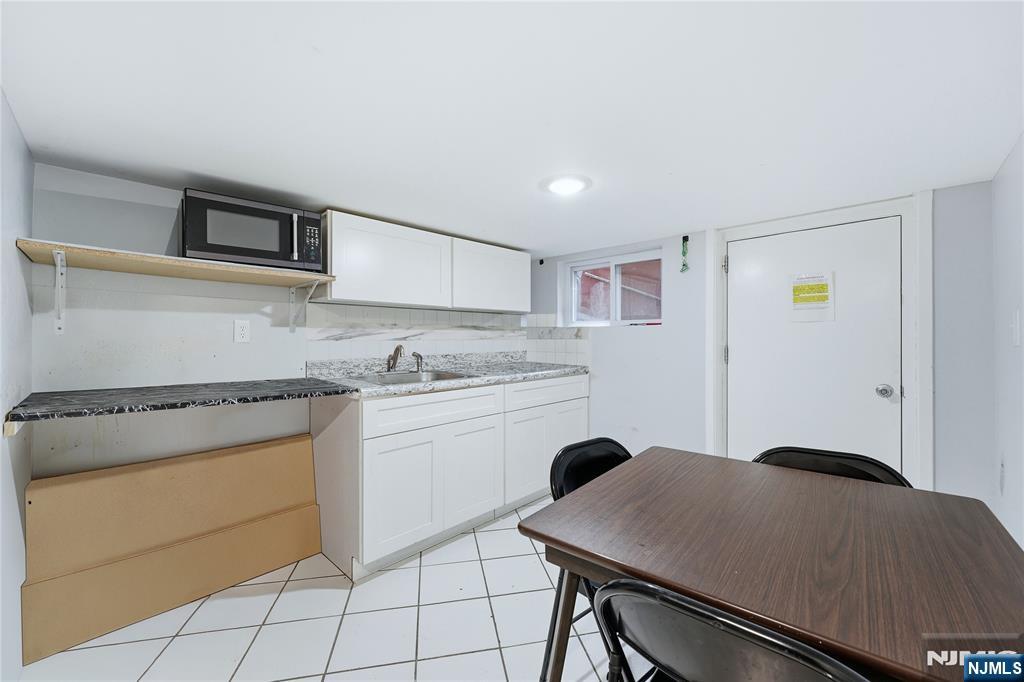 328 John Street Elizabeth, NJ 07202 - Photo 28 of 34