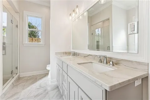 $910,000 | 744 Brockenbraugh Court, Metairie, LA 70005