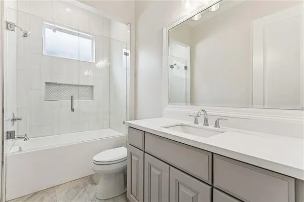 $910,000 | 744 Brockenbraugh Court, Metairie, LA 70005