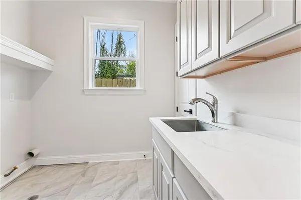 $910,000 | 744 Brockenbraugh Court, Metairie, LA 70005