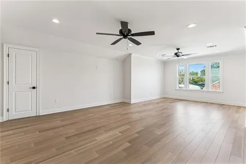 $910,000 | 744 Brockenbraugh Court, Metairie, LA 70005