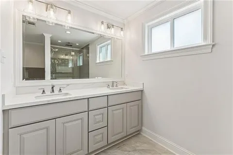 $910,000 | 744 Brockenbraugh Court, Metairie, LA 70005