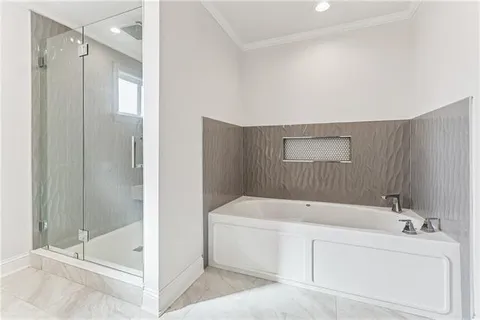 $910,000 | 744 Brockenbraugh Court, Metairie, LA 70005