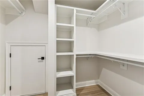 $910,000 | 744 Brockenbraugh Court, Metairie, LA 70005