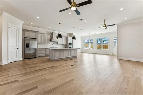 $910,000 | 744 Brockenbraugh Court, Metairie, LA 70005