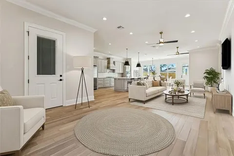 $910,000 | 744 Brockenbraugh Court, Metairie, LA 70005