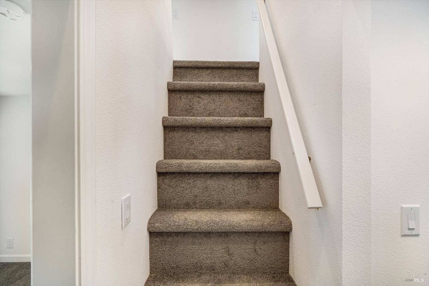 101 Colgan Avenue, Unit 2 Santa Rosa, CA 95404 - Photo 24 of 32 a view of entryway