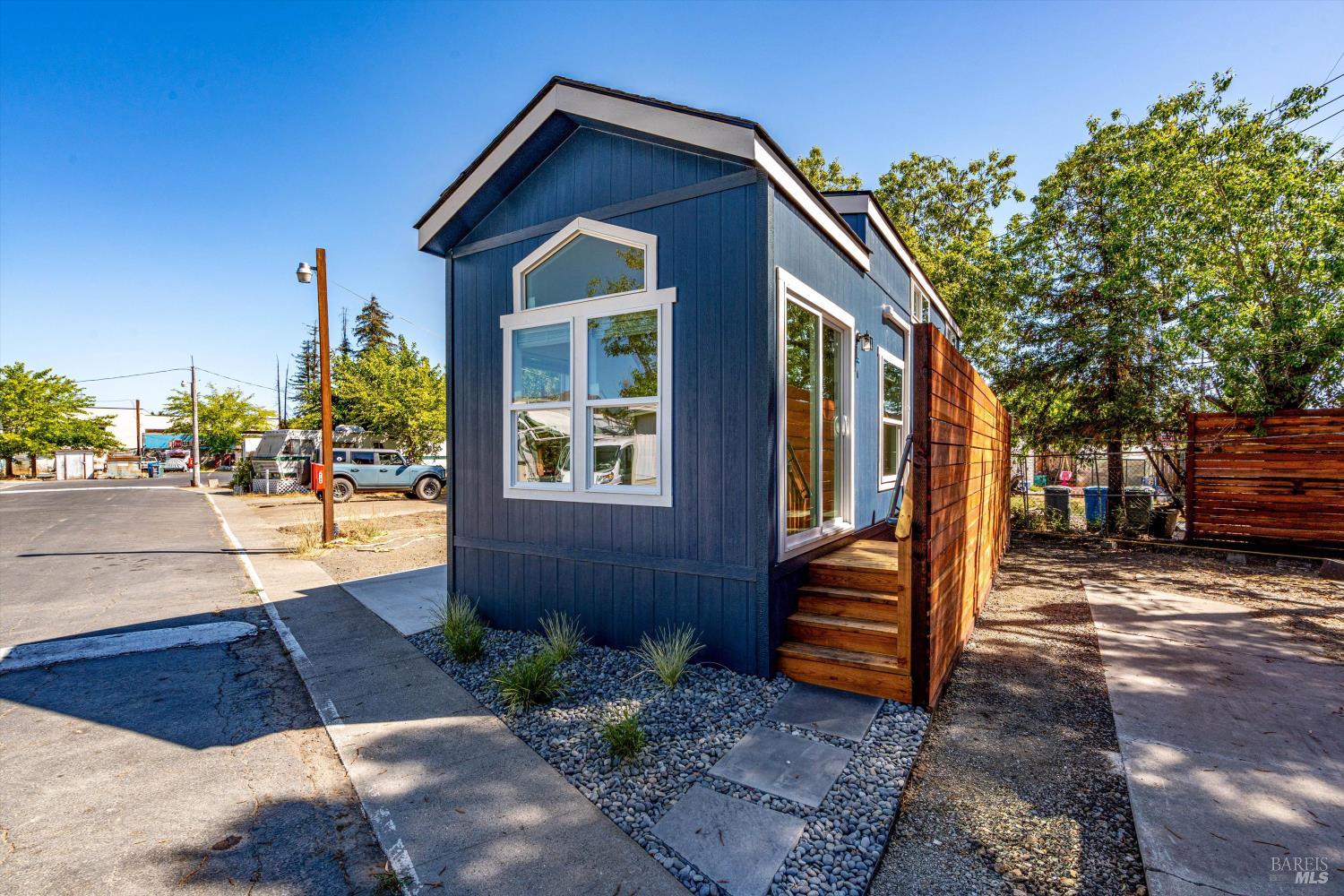 101 Colgan Avenue, Unit 2 Santa Rosa, CA 95404 - Photo 4 of 32 a front view of a house with garden