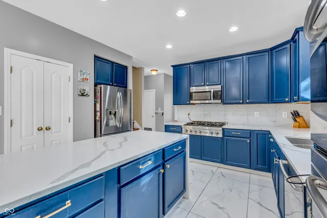 $440,000 | 6374 Timberbluff Circle, Avon, IN 46123