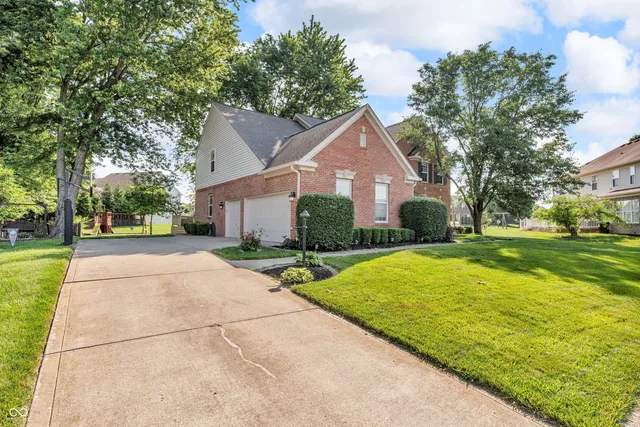 $440,000 | 6374 Timberbluff Circle, Avon, IN 46123