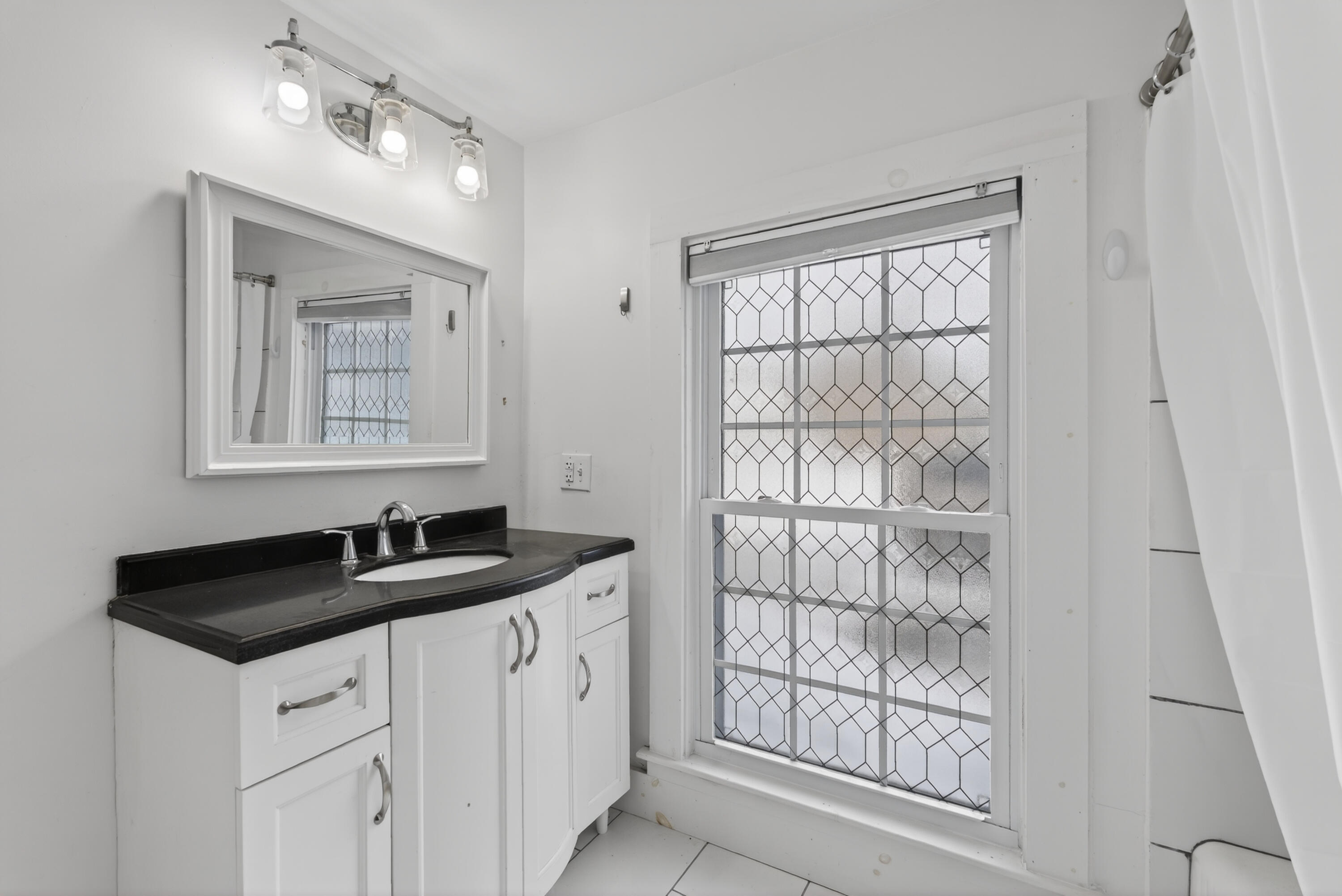 83 Main Street Buxton, ME 04093 - Photo 8 of 26 DSC05566