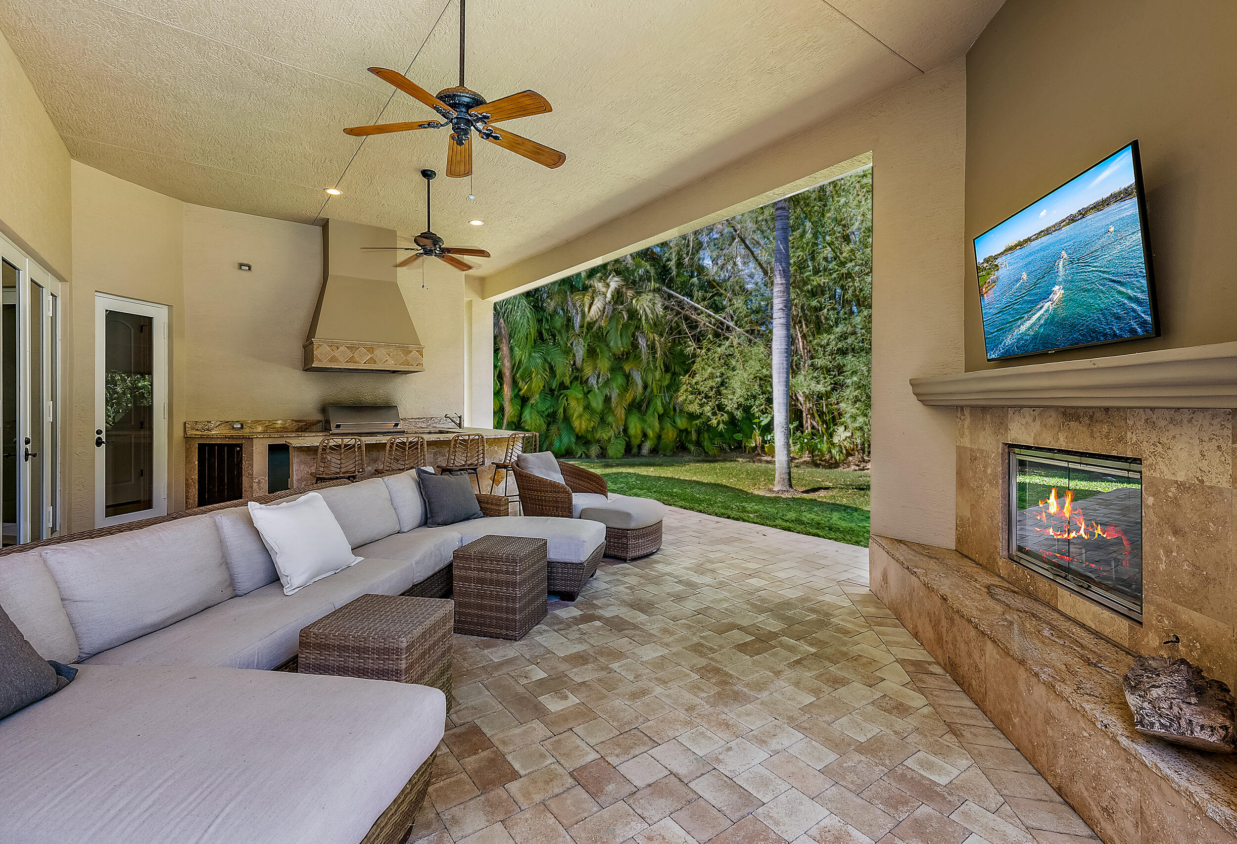 5745 Pennock Point Road Jupiter, FL 33458 - Photo 28 of 31 Outdoor Living