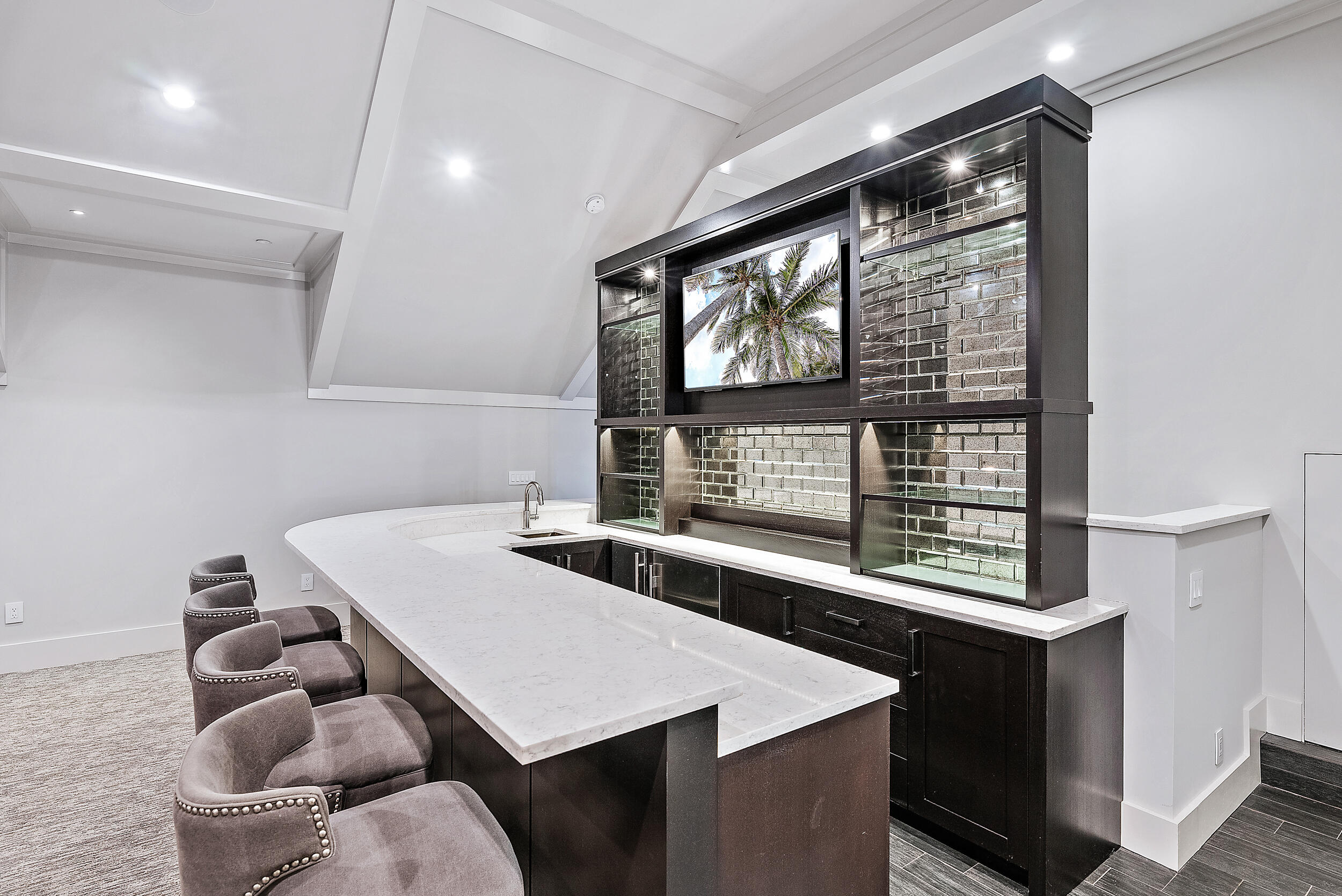 5745 Pennock Point Road Jupiter, FL 33458 - Photo 8 of 31 Upstairs Bar