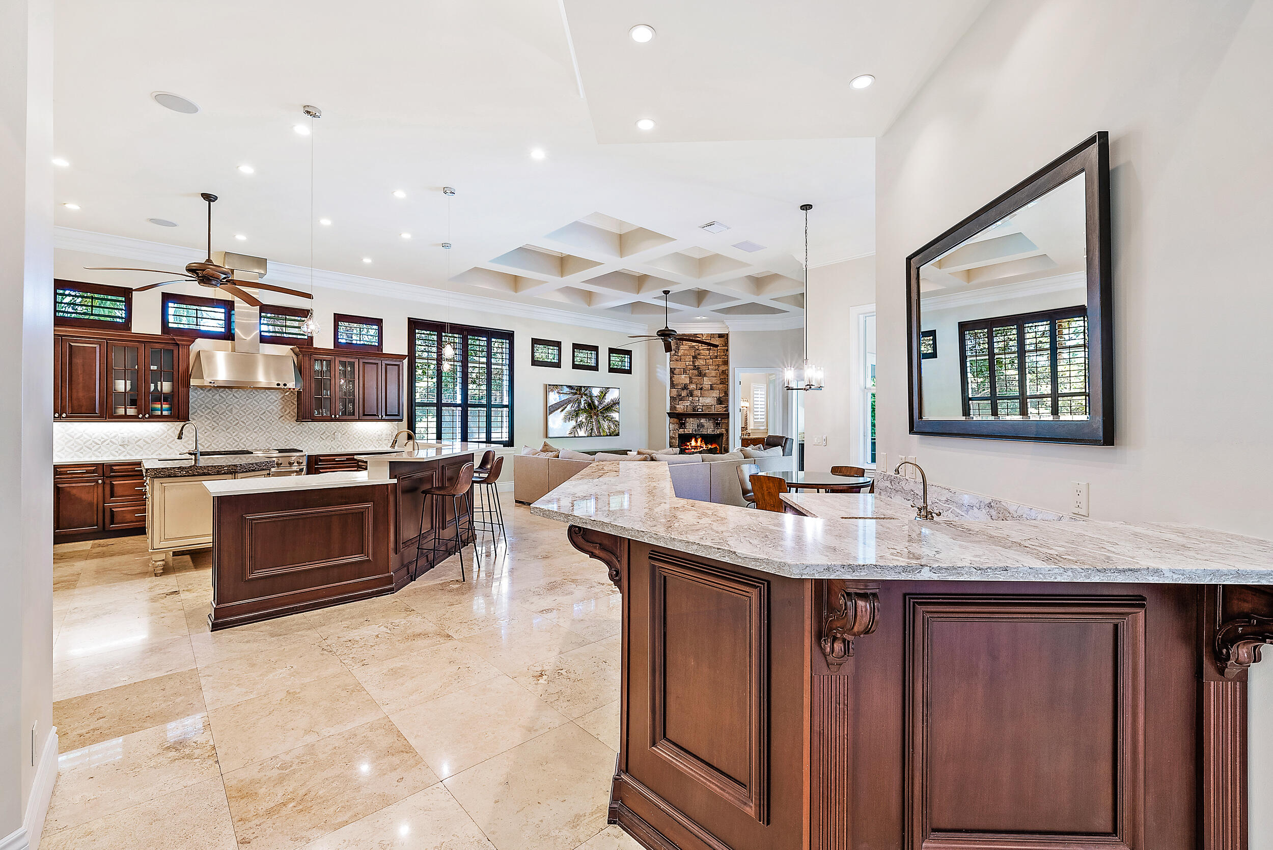 5745 Pennock Point Road Jupiter, FL 33458 - Photo 10 of 31 Bar and Kitchen