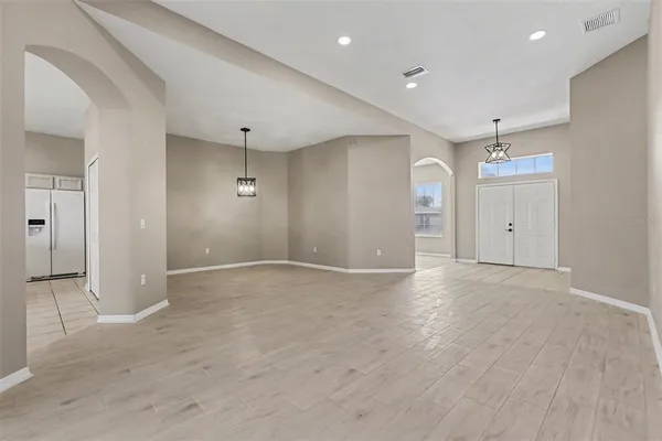 $2,700 | 4810 Bookelia Circle, Bradenton, FL 34203