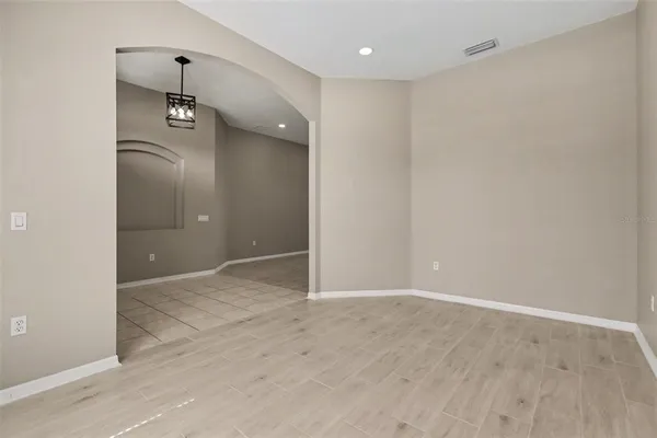 $2,700 | 4810 Bookelia Circle, Bradenton, FL 34203