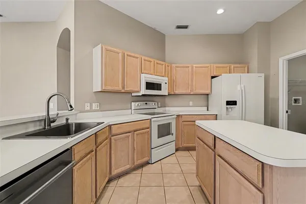 $2,700 | 4810 Bookelia Circle, Bradenton, FL 34203