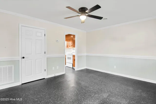 $1,000 | 1002 School Street, Jacksonville, NC 28540