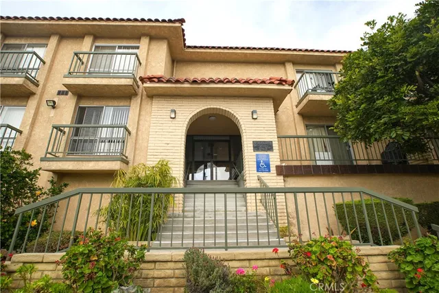 $1,795 | 4015 137th Street, Unit 229, Hawthorne, CA 90250