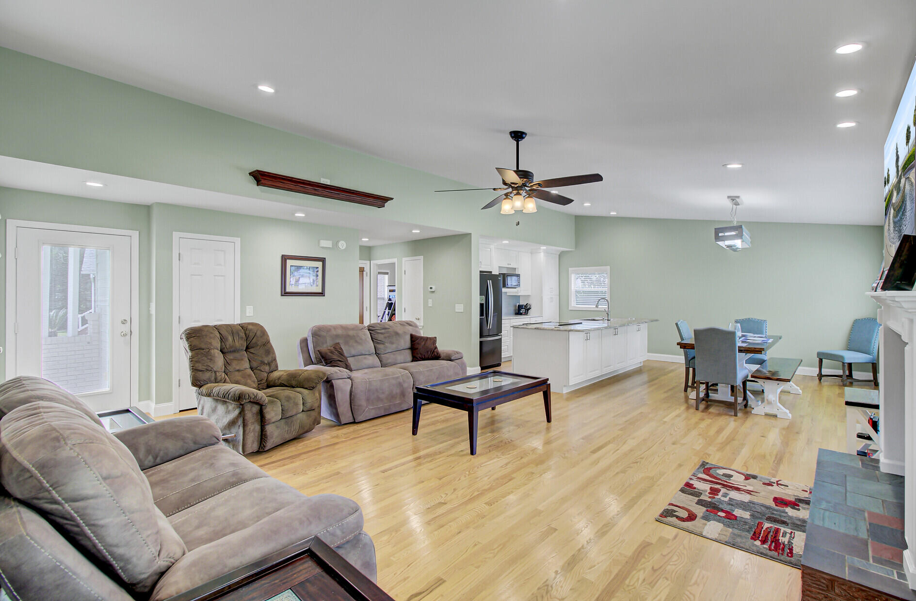1806 Canvasback Road Moncks Corner, SC 29461 - Photo 8 of 35 09_9_mls