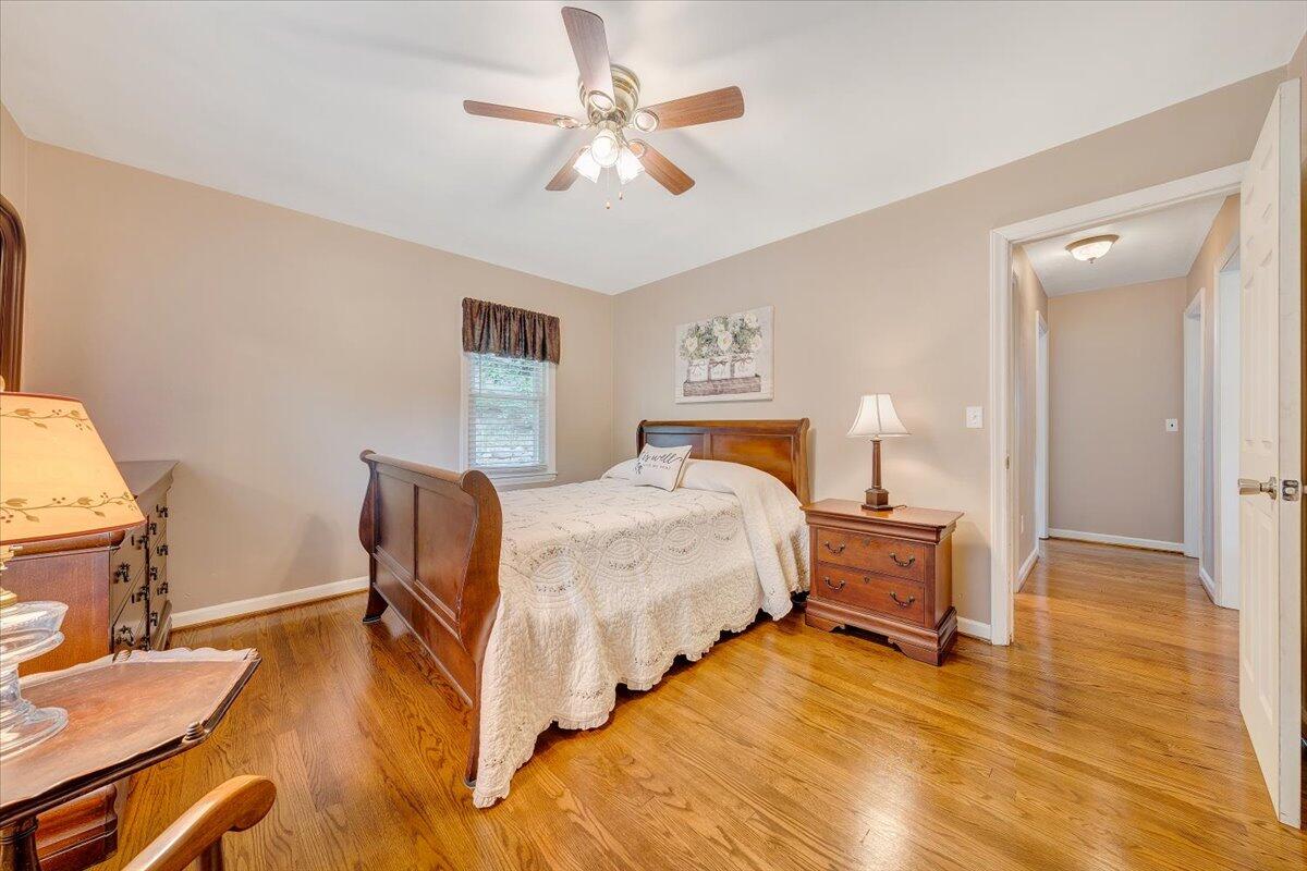 3005 Cannaday Road Northeast Roanoke, VA 24012 - Photo 18 of 34 09-MIB08661