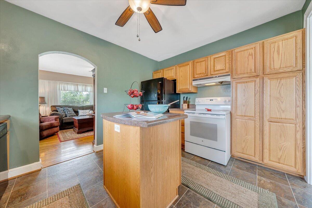 3005 Cannaday Road Northeast Roanoke, VA 24012 - Photo 9 of 34 16-MIB08682