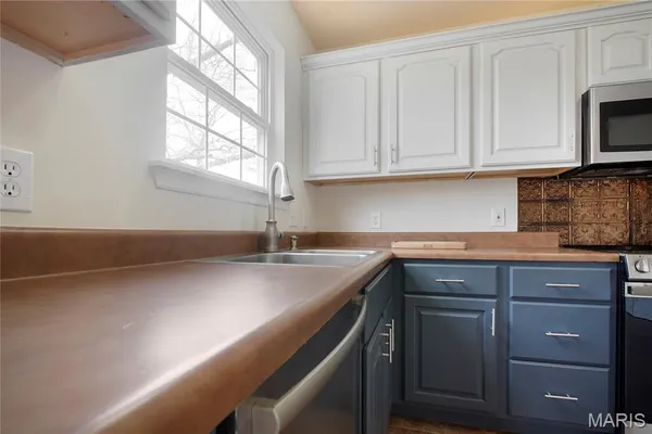 $279,000 | 216 Gran Vista Drive, Festus, MO 63028