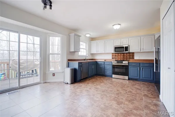 $279,000 | 216 Gran Vista Drive, Festus, MO 63028