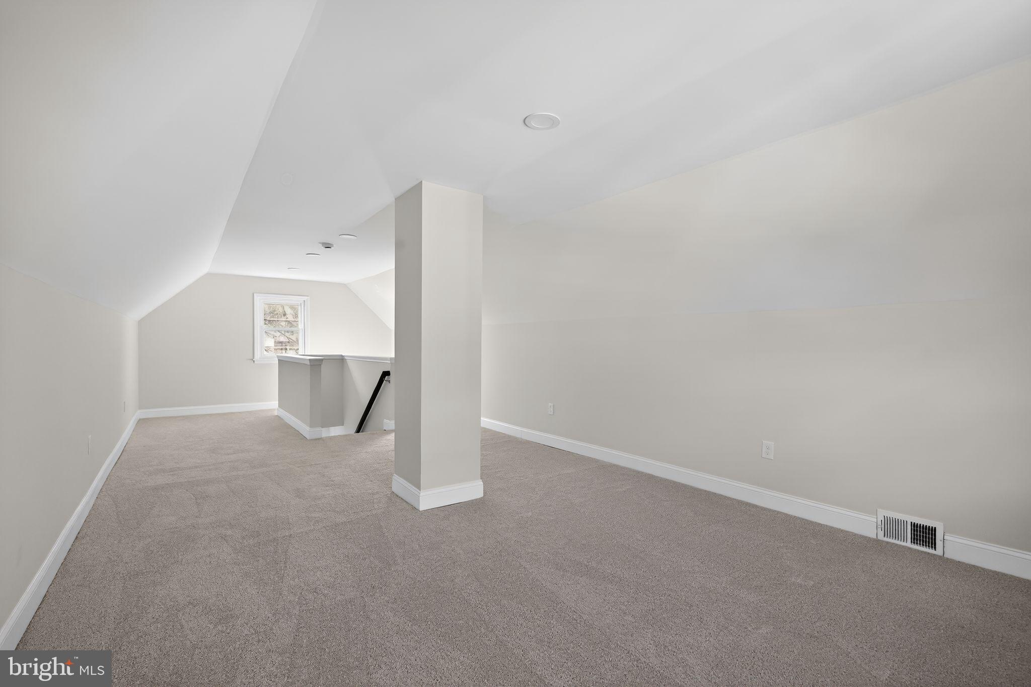 7908 Underhill Road Baltimore, MD 21237 - Photo 18 of 30 Lots of space
