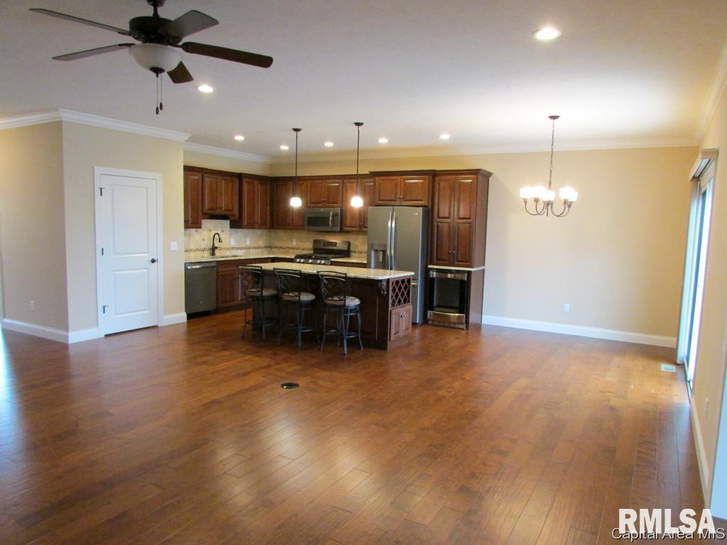 3955 Cornerstone Circle Springfield, IL 62711 - Photo 8 of 35