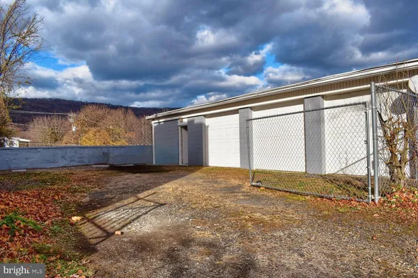 $135,000 | 212 East Chestnut Street, Shamokin, PA 17872