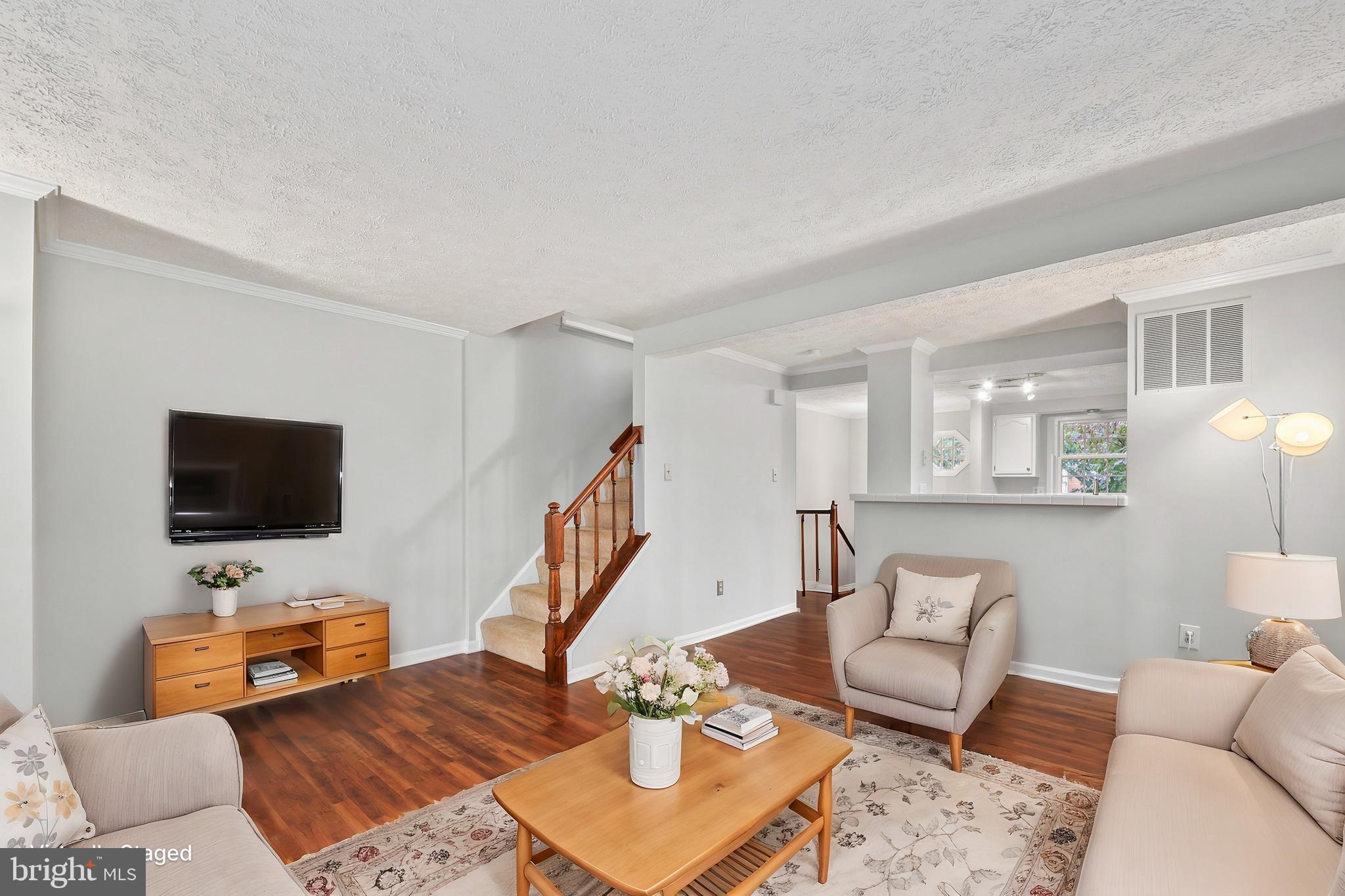 1960 Belmont Ridge Court Reston, VA 20191 - Photo 8 of 32