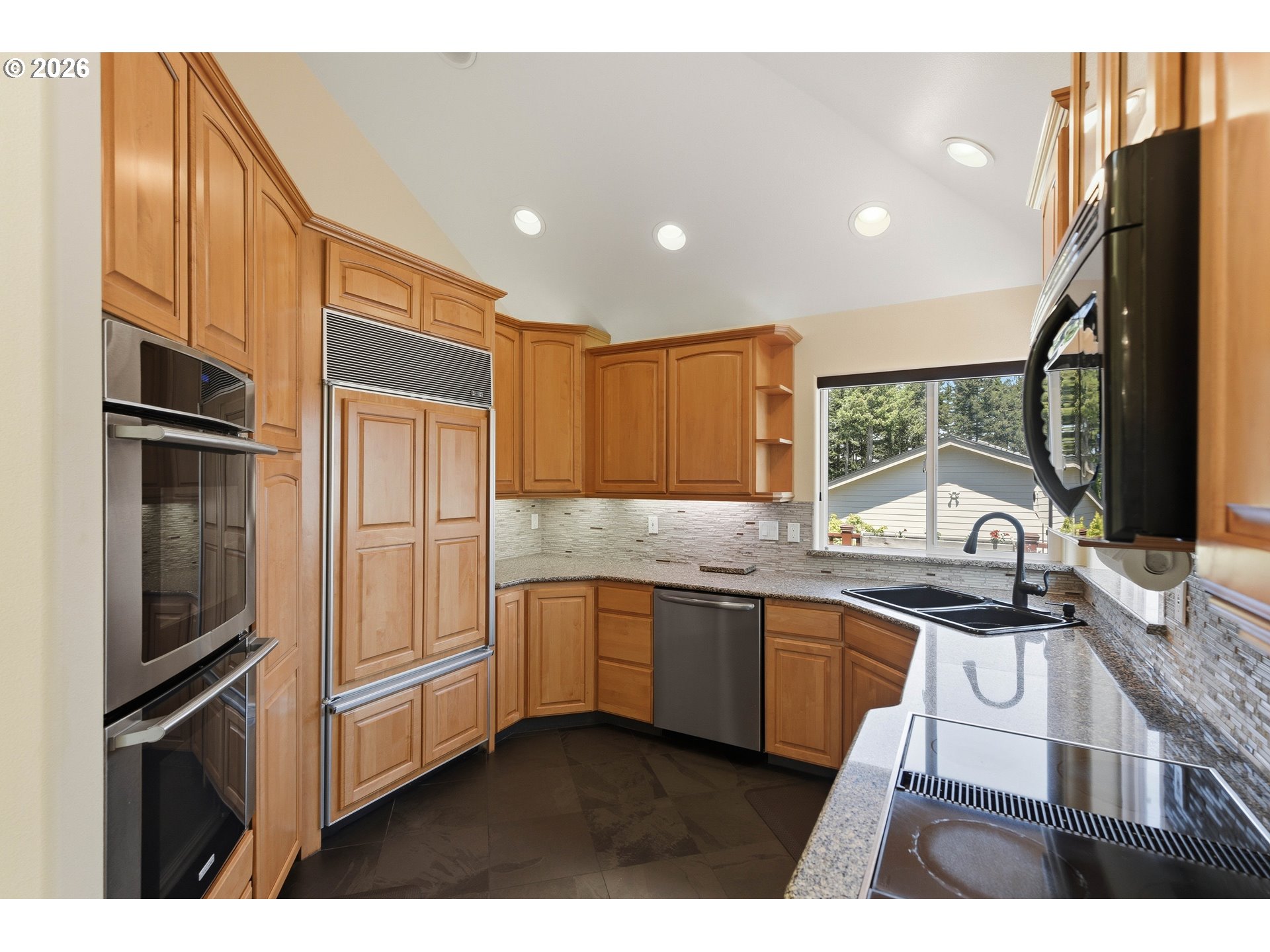 2707 Alder Ridge Drive North Bend, OR 97459 - Photo 6 of 44