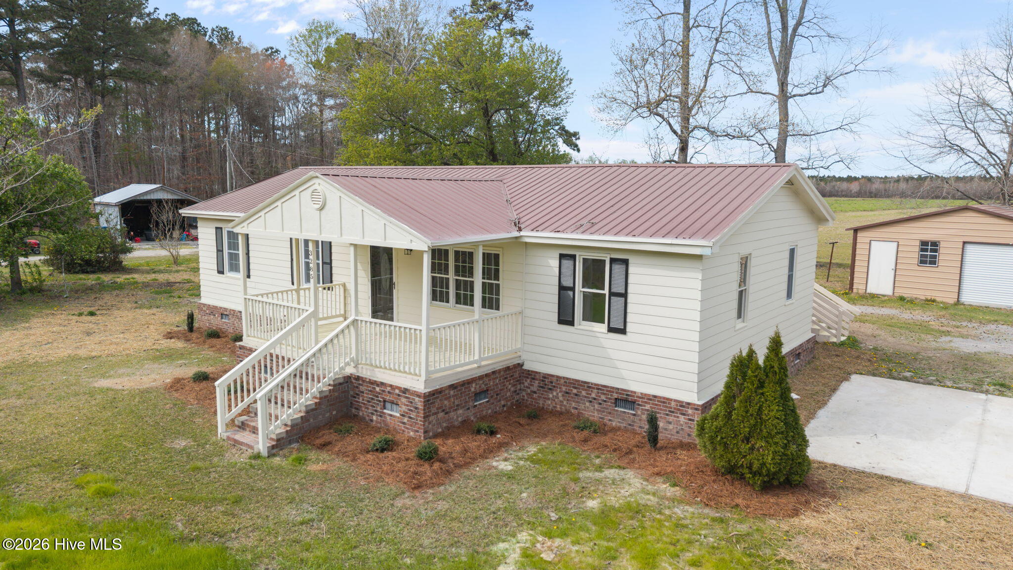 3285 Free Union Church Road Pinetown, NC 27865 - Photo 2 of 41 5-web-or-mls-DJI_20260324155740_0976_D
