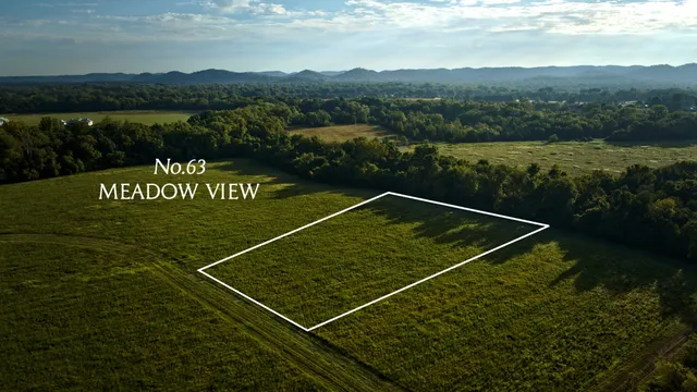 a view of a tennis court